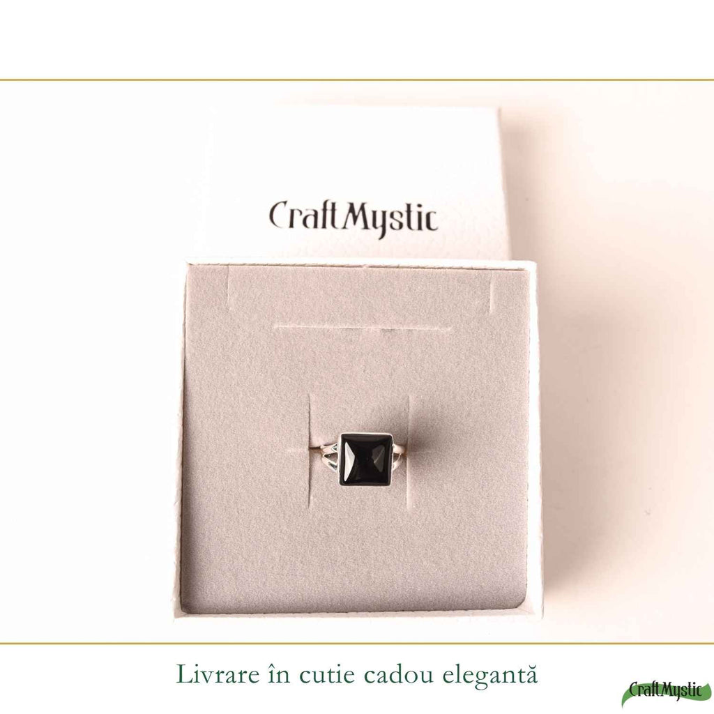 Inel Argint 925 cu Onix Natural Patrat – Protectie si Stabilitate