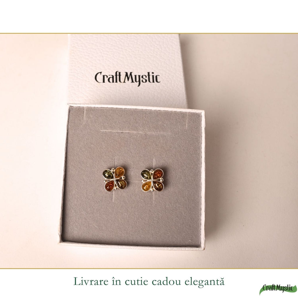 Detaliu cercei floare cu chihlimbar natural în argint 925