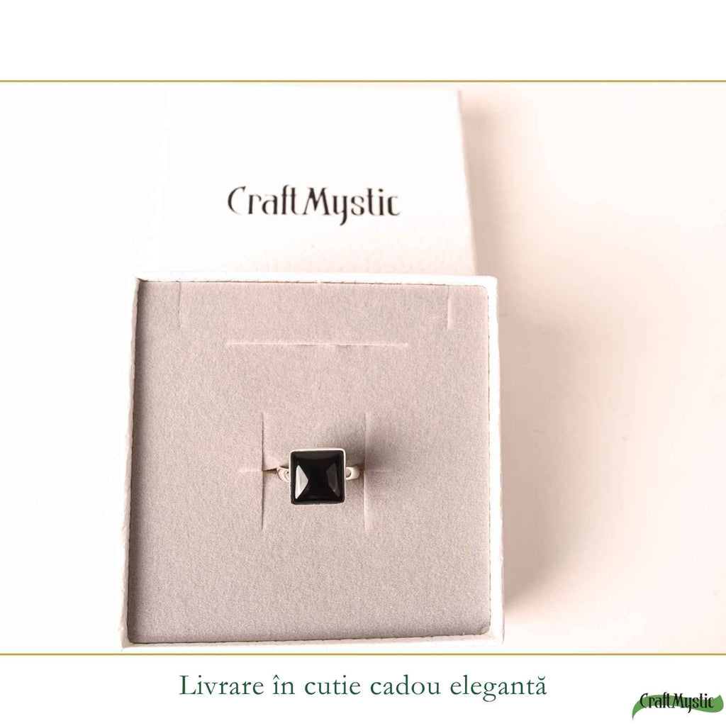 Inel Argint 925 cu Onix Natural Patrat – Protectie si Stabilitate
