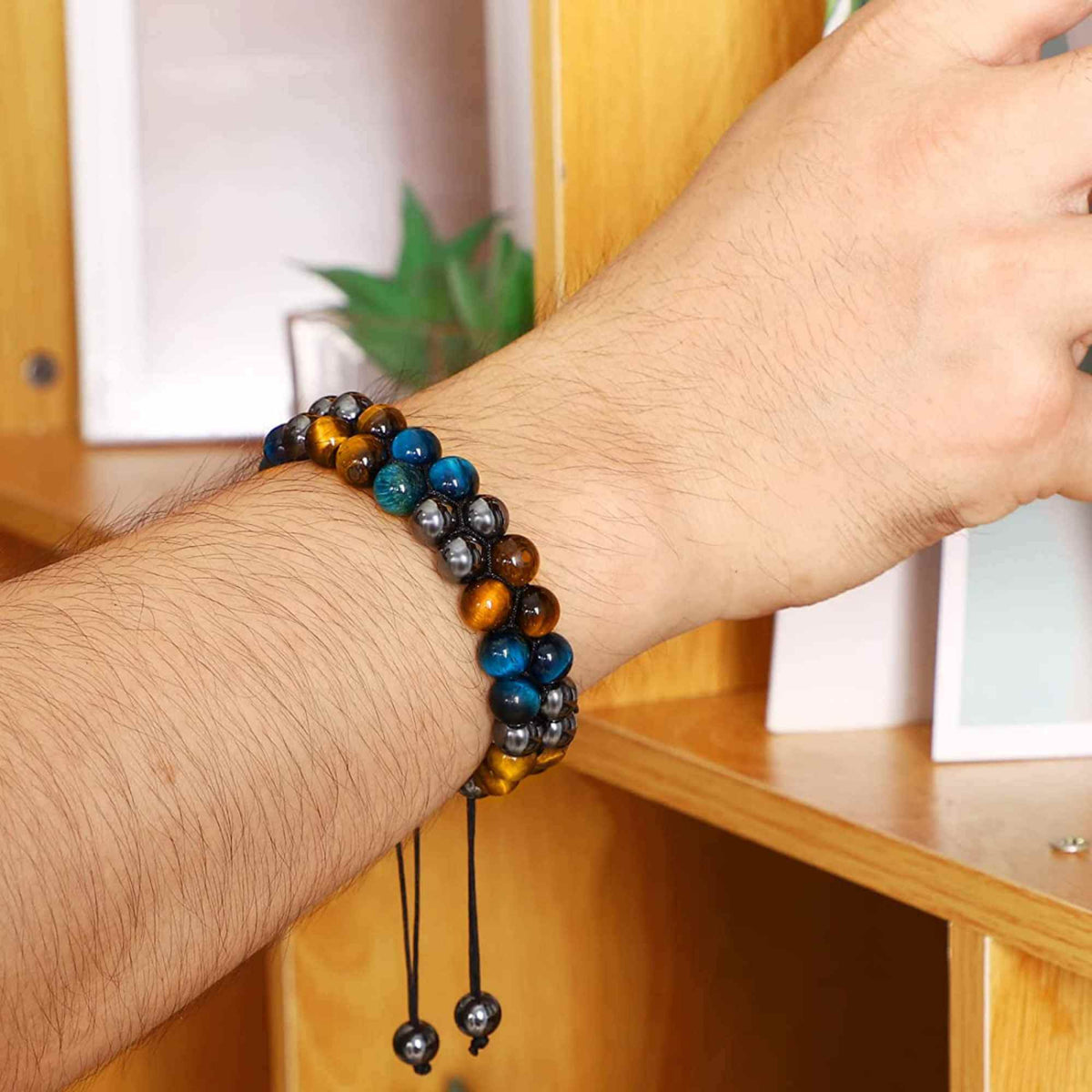 Bratara energetica cu tripla protectie, realizata din pietre semipretioase hematit, ochi de tigru galben si ochi de tigru albastru de 8 mm – bratara pentru energie, protectie, meditatie