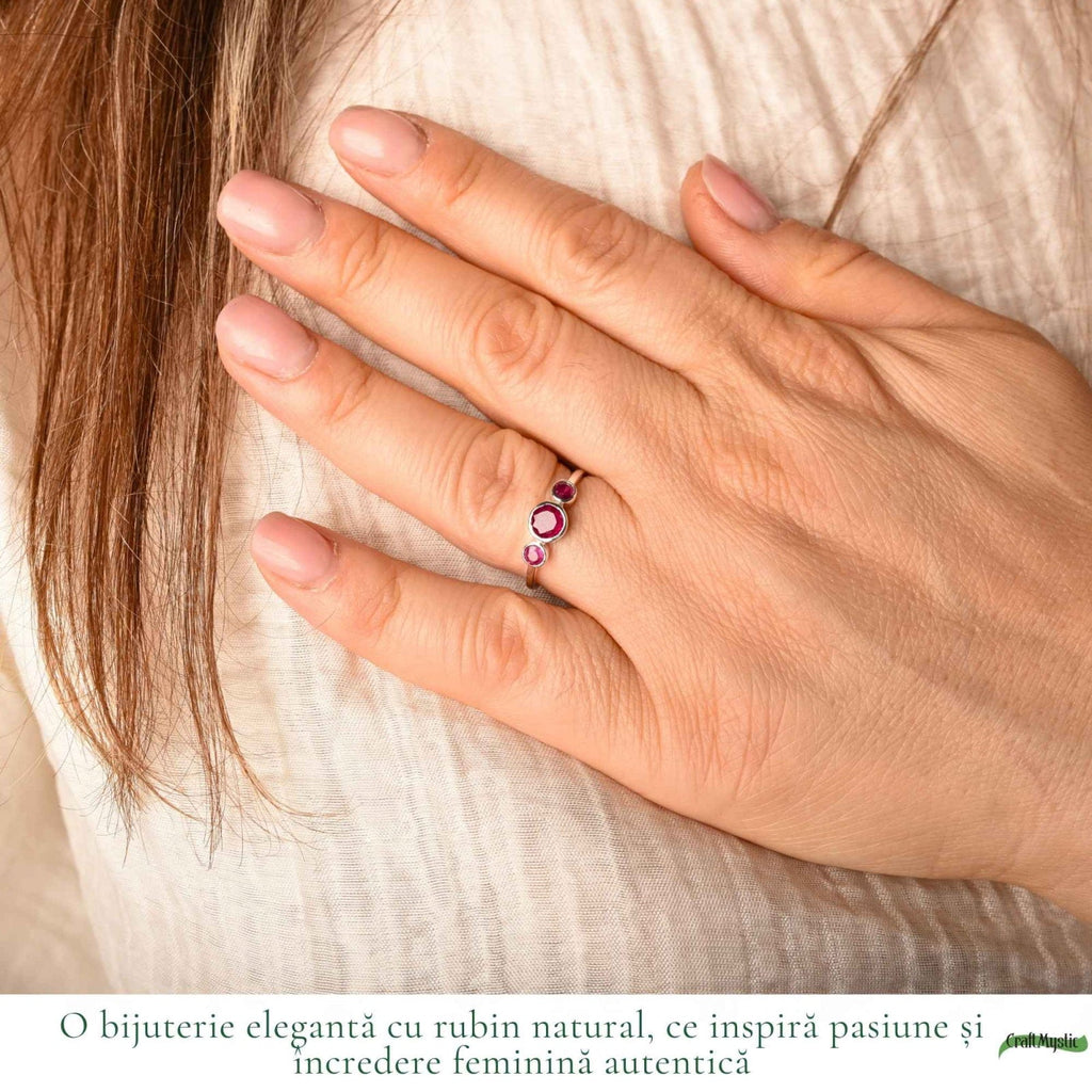 Inel Argint 925 cu Rubin Fatetat – Pasiune si Energie Feminina