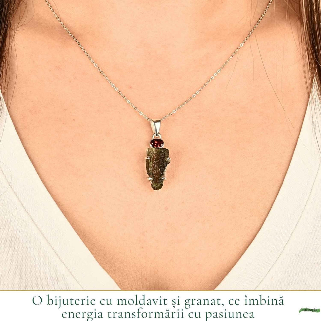 Colier cu Moldavit și Granat – CraftMystic
