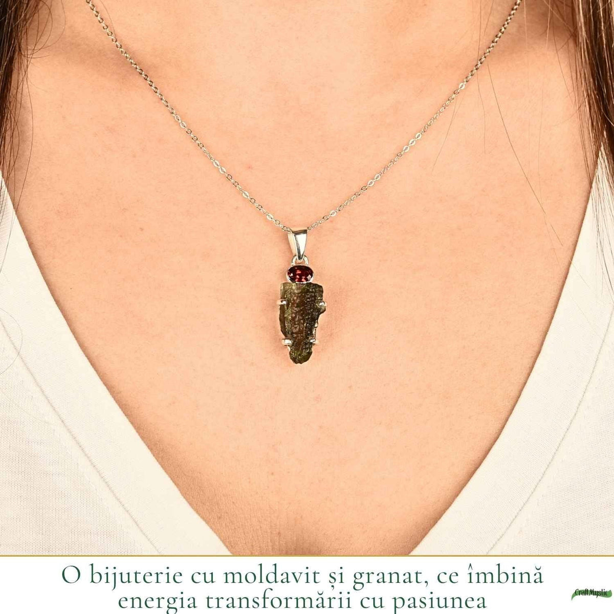 Colier cu Moldavit și Granat – CraftMystic