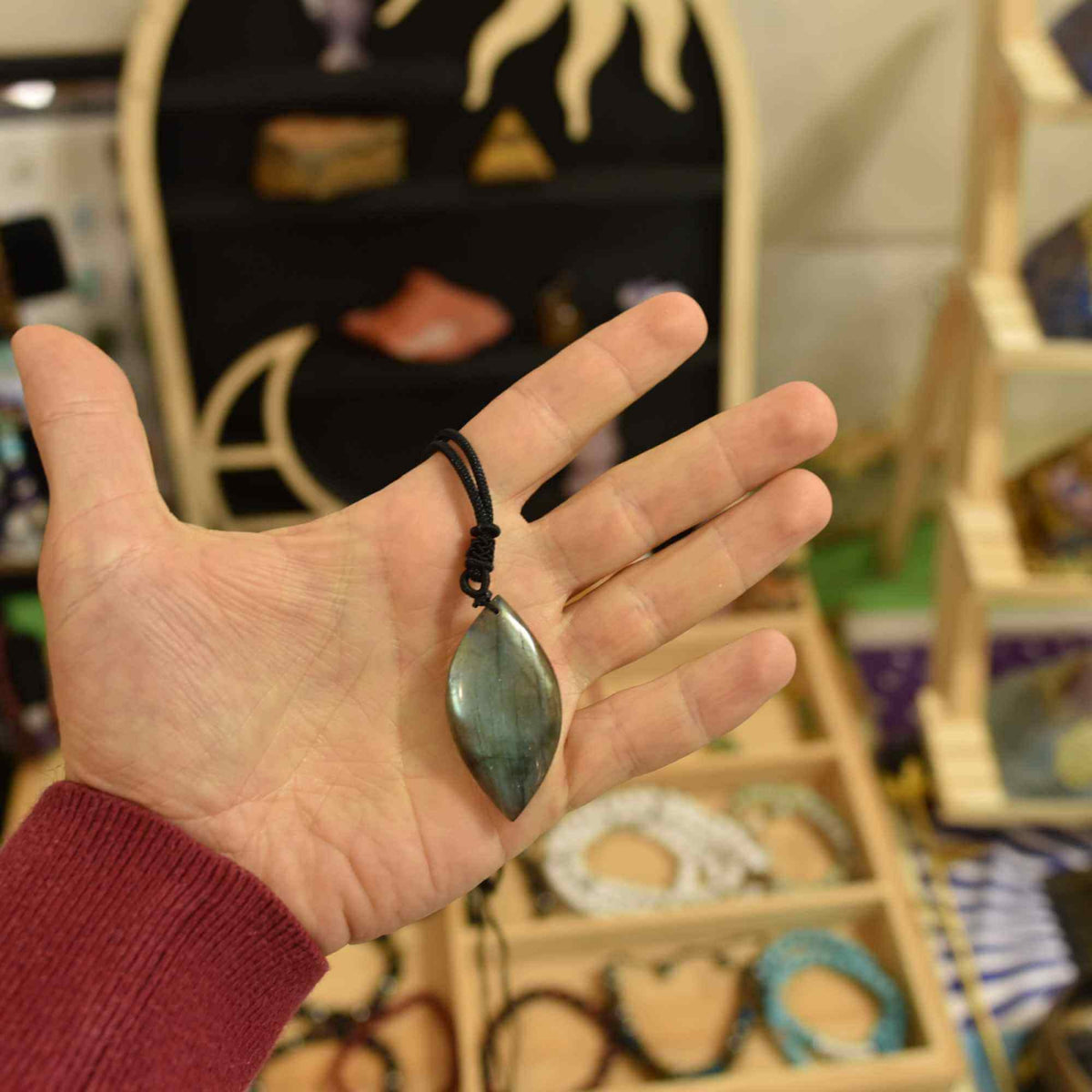 Colier cu Labradorit Natural 5 cm in Forma de "Strop de Ploaie" Piatra Intuitiei si Meditatiei