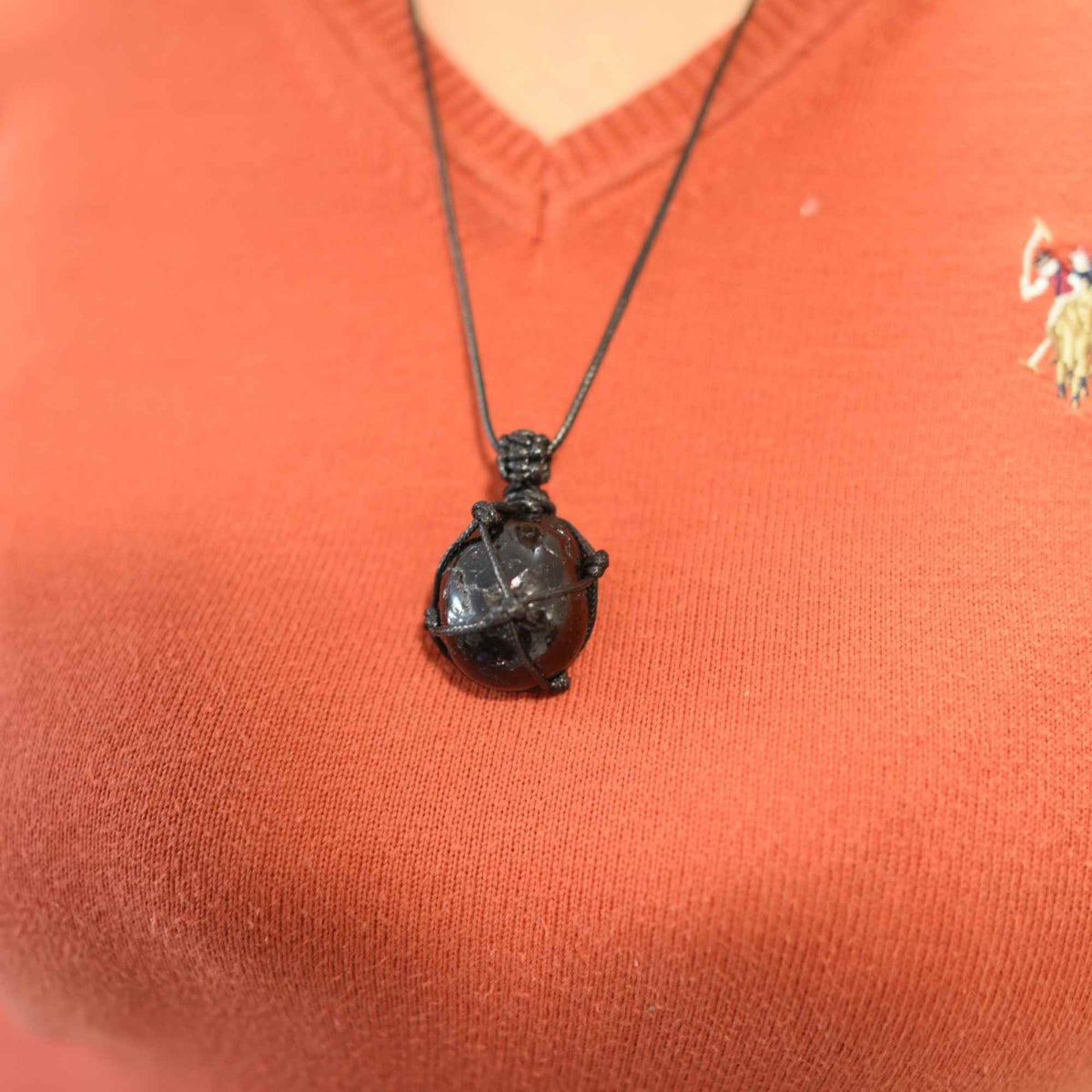 Colier cu sfoara cu Pandantiv impletit din Turmalina Neagra Rulata Naturala Bijuterie pentru protectie