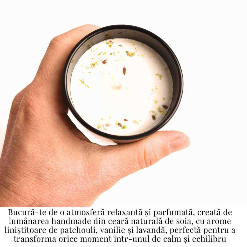 Lumanare cu ulei esential de patchouli, vanilie & lavanda – Relaxare si echilibru total