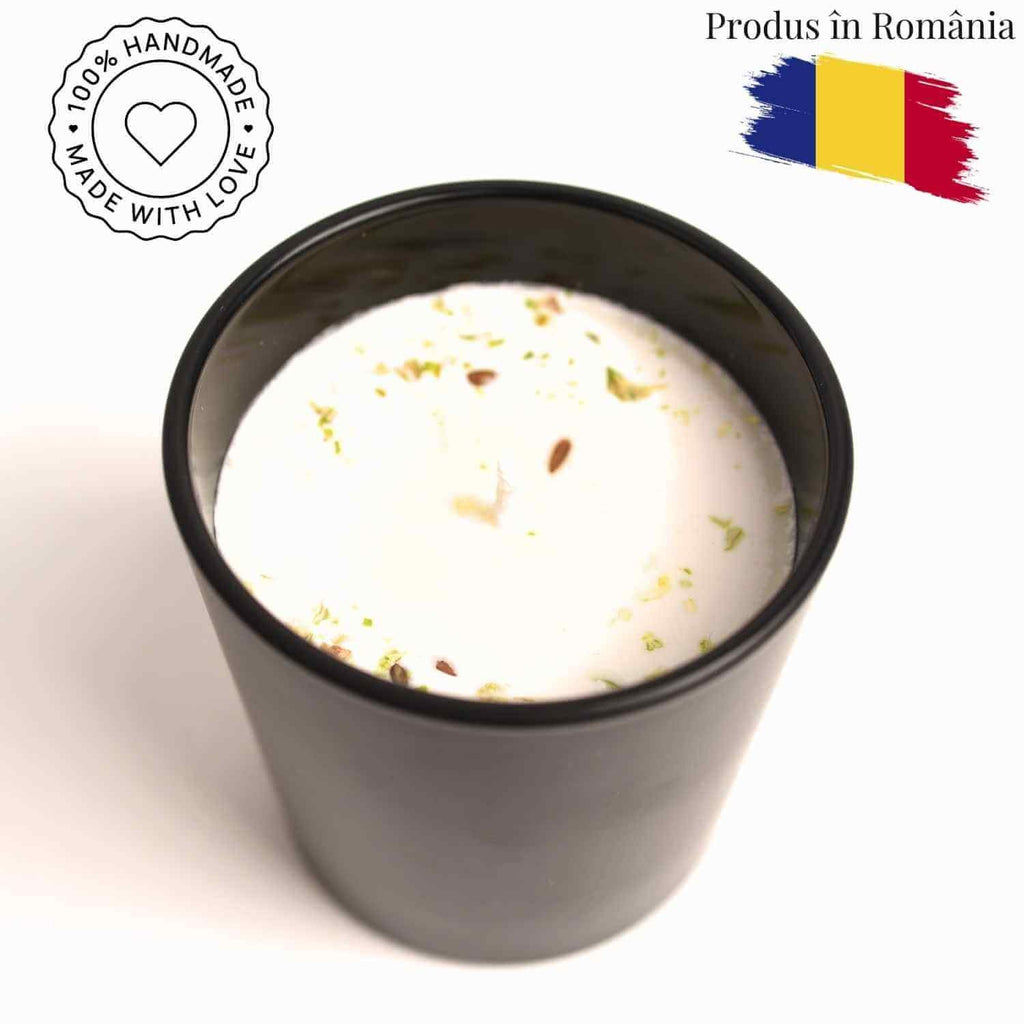 Lumanare cu ulei esential de patchouli, vanilie & lavanda – Relaxare si echilibru total