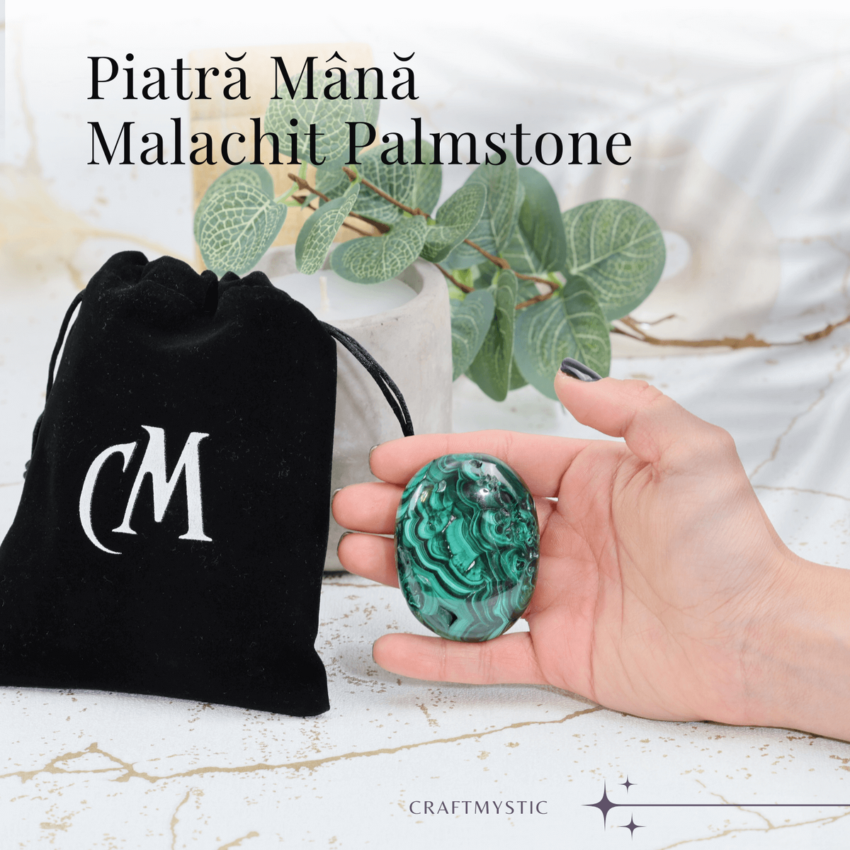Piatra Ovala sculptata manual din Malachit natural 55-60mm aprox 140 grame