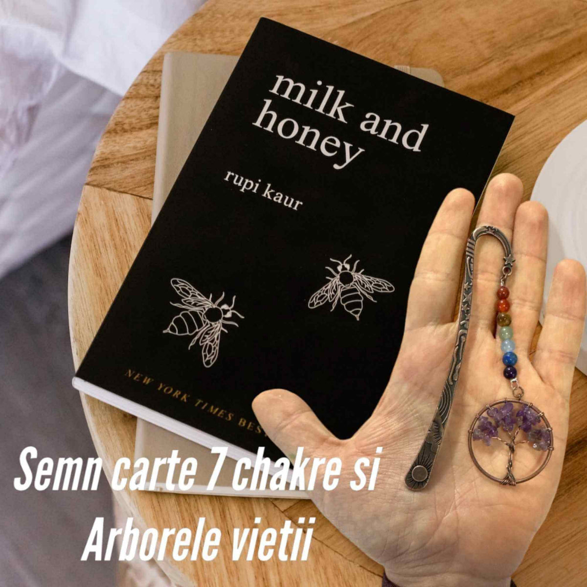  Semn de Carte cu Arborele Vietii si Cele 7 Chakre, Decorat cu Pietricele de Ametist - Un Cadou Spiritual Inedit