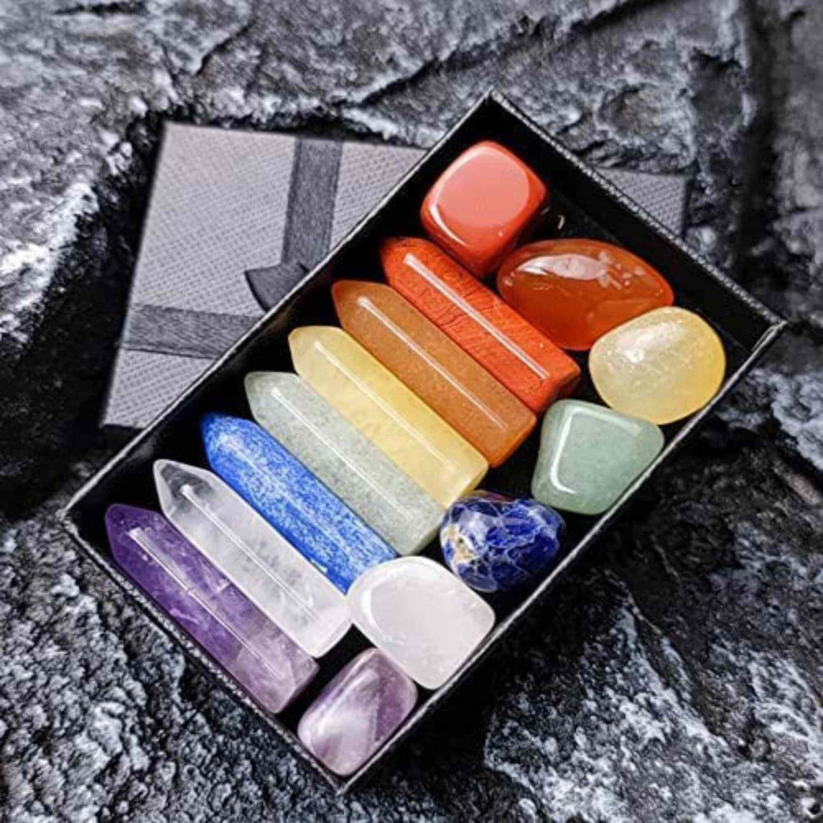 Mini Set cu 7 mini pietre semipretioase polisate si 7 cristale semipretioase hexagonale naturale - cristale vindecatoare pentru meditatie, ameliorarea anxietatii, yoga