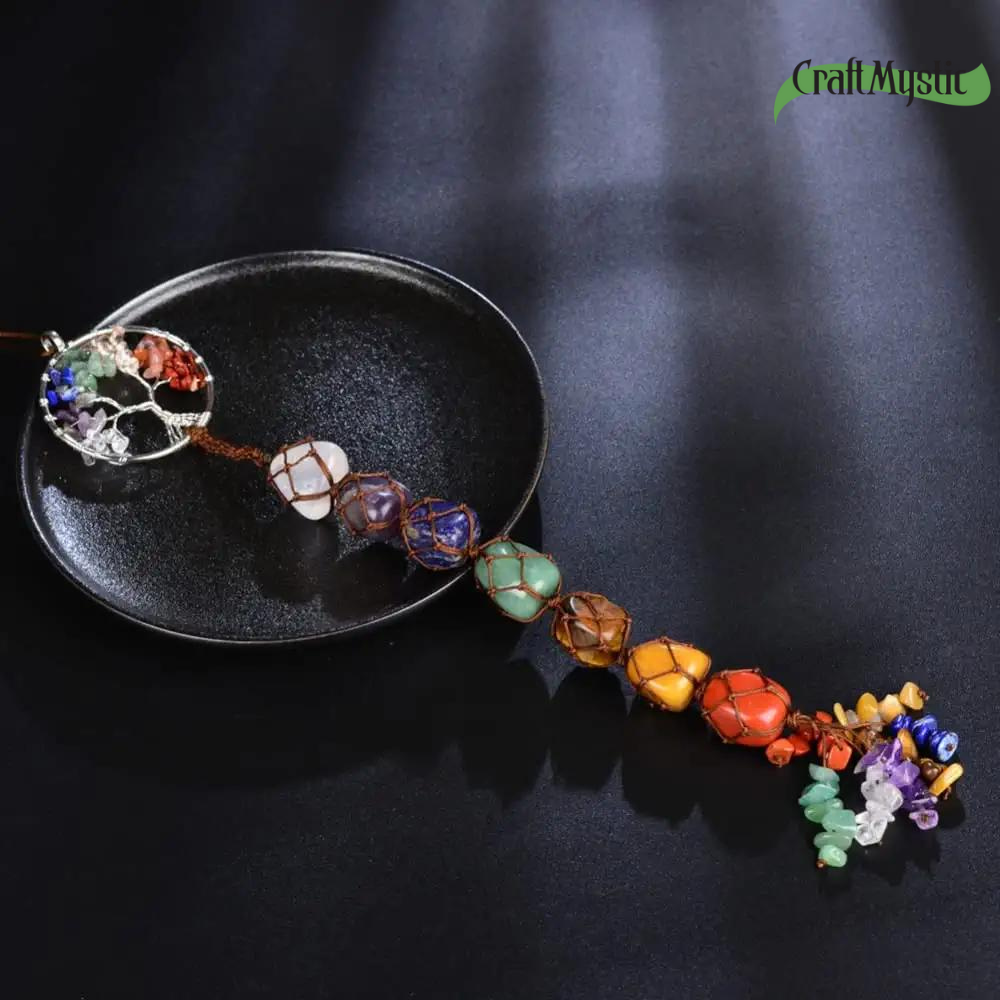 Ornament de agatat tematica pietre chakra - Contine arborele vietii lucrat manual cu pietre semipretioase si cristale vindecatoare a celor 7 chakre