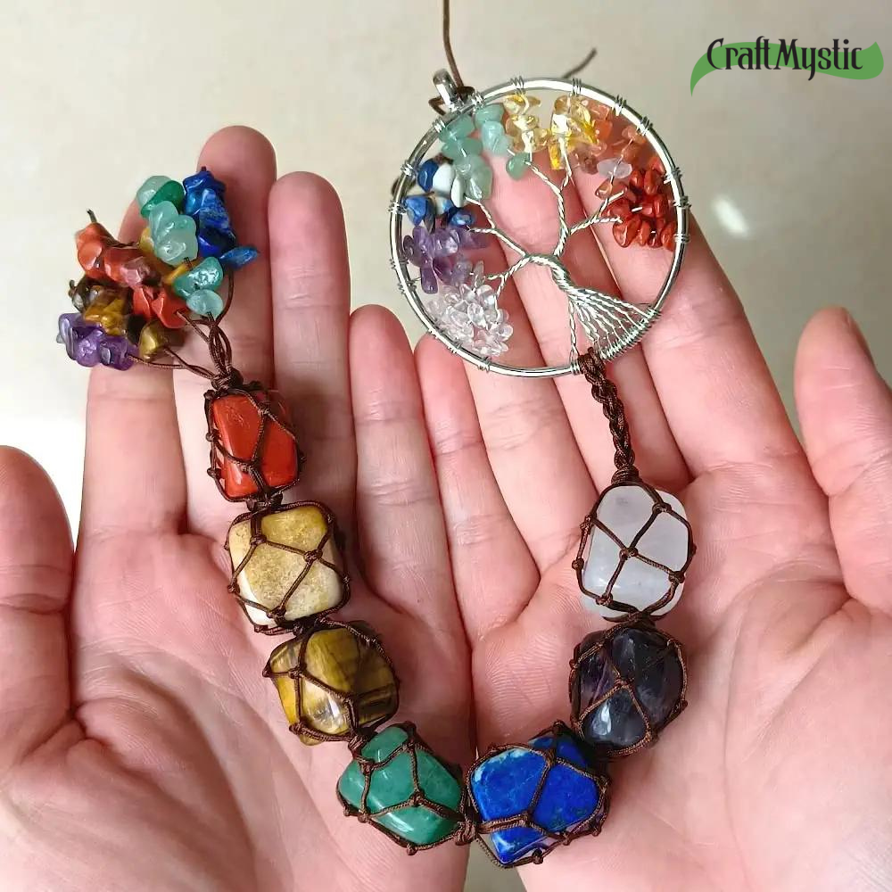 Ornament de agatat tematica pietre chakra - Contine arborele vietii lucrat manual cu pietre semipretioase si cristale vindecatoare a celor 7 chakre