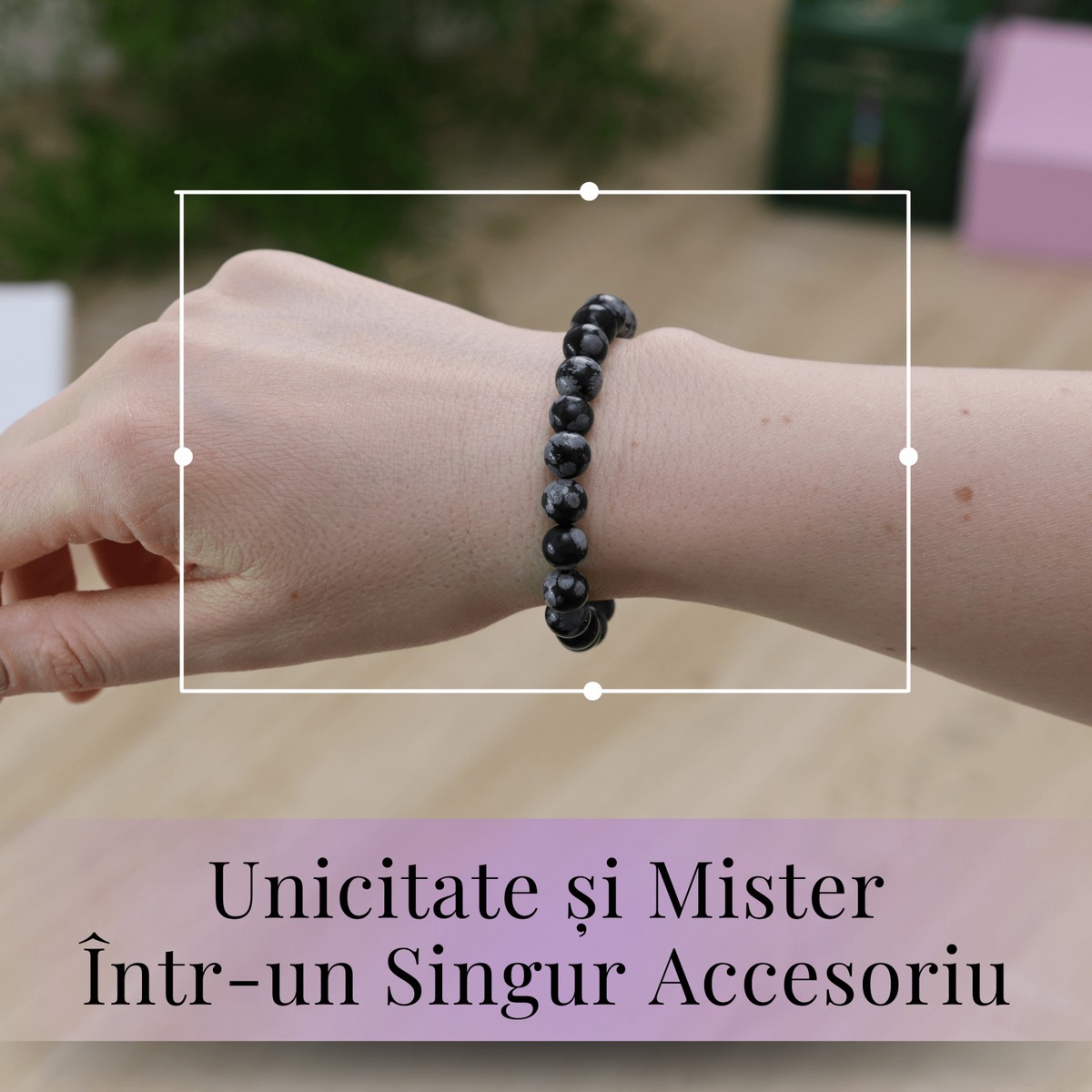 Bratara Elastica cu Margele Naturale de 8mm din Obsidian Fulg de Nea